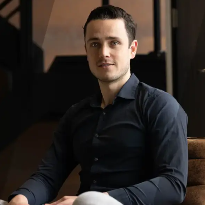 face that belongs to testimonial